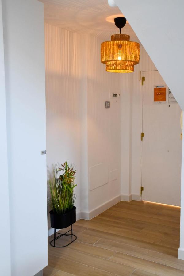 Holidays2Malaga Trinidad Renovated 1 Bedroom Penthouse Close To City Center Buitenkant foto
