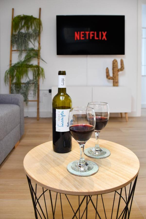 Holidays2Malaga Trinidad Renovated 1 Bedroom Penthouse Close To City Center Buitenkant foto